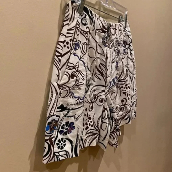 ZARA Ecru Printed Jewel High Waisted Shorts
Women's Size Small - Picture 5 of 8